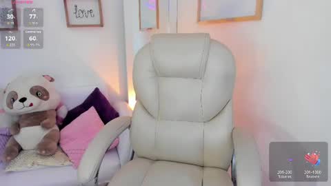 Zobe Love online show from June 24, 5:01 pm
