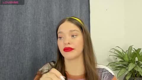 Snapshot of zoe69__ chatting on February 6, 4:42 am ZOE online show from February 6, 4:42 am