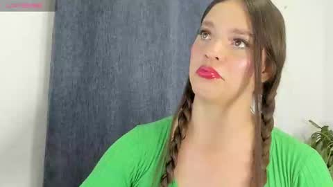 Snapshot of zoe69__ chatting on February 25, 11:00 pm ZOE online show from February 25, 11:00 pm