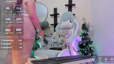 Snapshot of zoe_37 chatting on December 27, 2:36 am zoe_37 online show from December 27, 2:36 am