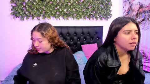 Snapshot of zoe_and_valeria chatting on June 2, 2:30 pm Zoe And Valeria online show from June 2, 2:30 pm