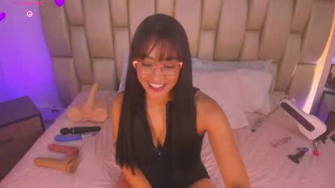 Your new obsession online show from June 18, 4:02 am