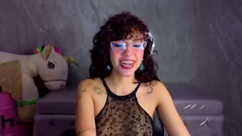 Snapshot of zoe_ch_ chatting on June 23, 3:04 am zoe_ch_ online show from June 23, 3:04 am