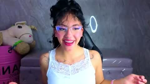 Snapshot of zoe_ch_ chatting on August 1, 3:17 am zoe_ch_ online show from August 1, 3:17 am