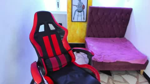 Z O E online show from November 5, 8:42 pm