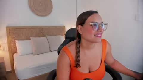 Zoe  online show from July 1, 12:51 pm