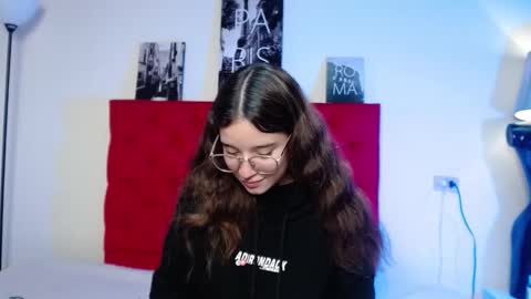 zoe_dear online show from March 5, 4:58 pm