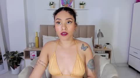 Snapshot of zoe_gruber chatting on May 31, 11:06 pm Zoe Gruber online show from May 31, 11:06 pm