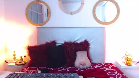 zoe_hecate online show from March 6, 2:46 pm