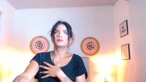 Snapshot of zoe_hecate chatting on May 5, 9:39 am zoe_hecate online show from May 5, 9:39 am