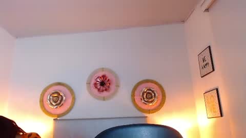 Snapshot of zoe_hecate chatting on July 3, 10:43 am zoe_hecate online show from July 3, 10:43 am