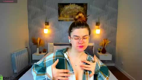 Zoe online show from March 18, 2:15 am