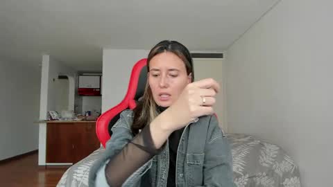 ZOE online show from March 29, 8:31 pm