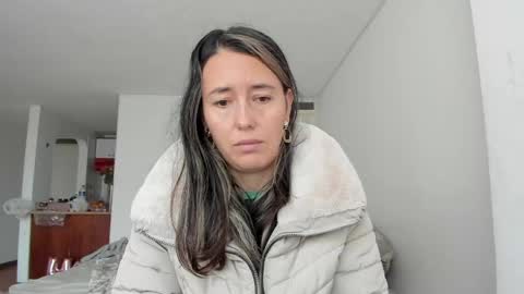 ZOE online show from April 17, 9:07 pm