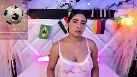 Snapshot of zoe_johnsonn1 chatting on July 3, 9:32 pm Zoey online show from July 3, 9:32 pm