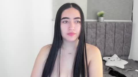 zoe_jones7 online show from November 24, 4:12 am