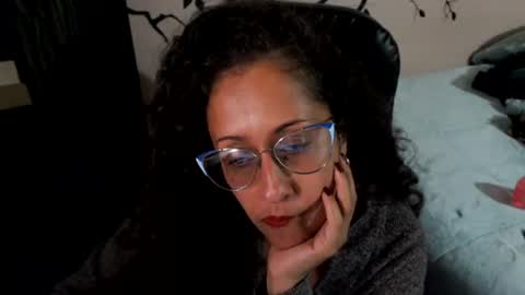 Zoe Koller online show from June 19, 3:00 am