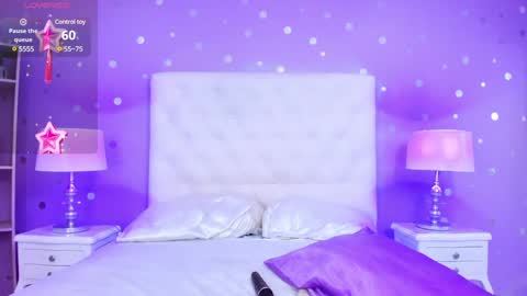 Snapshot of zoe_kravitx chatting on January 18, 9:56 am CAMILA online show from January 18, 9:56 am