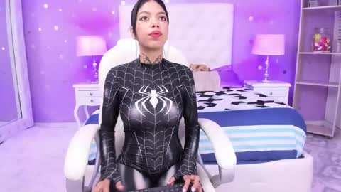 Snapshot of zoe_kravitx chatting on January 22, 4:34 am CAMILA online show from January 22, 4:34 am