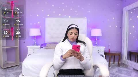 Snapshot of zoe_kravitx chatting on February 26, 4:47 am CAMILA online show from February 26, 4:47 am