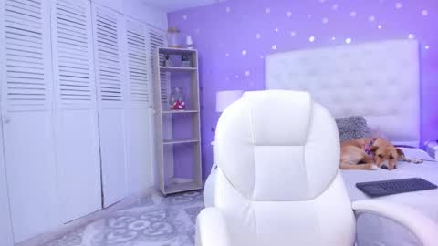 Snapshot of zoe_kravitx chatting on March 8, 2:51 pm CAMILA online show from March 8, 2:51 pm