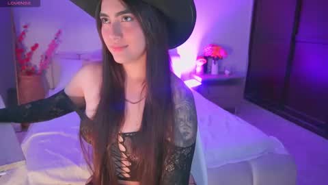 Marilin online show from November 15, 4:32 am