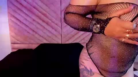 Snapshot of zoe_ll chatting on June 19, 7:28 pm SWEET ZOE online show from June 19, 7:28 pm
