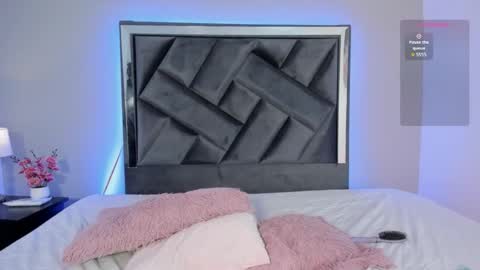 Snapshot of zoe_longhair chatting on November 6, 7:48 pm zoe_longhair online show from November 6, 7:48 pm