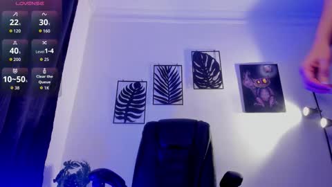 zoe_millerx online show from February 9, 1:15 pm