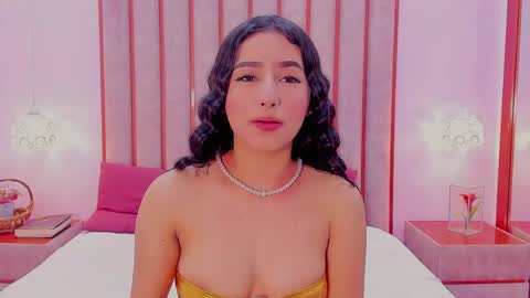 Snapshot of zoe_monrow chatting on May 16, 6:07 pm Zoe Monrow online show from May 16, 6:07 pm