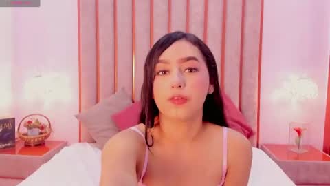 Snapshot of zoe_monrow chatting on July 22, 12:52 pm Zoe Monrow online show from July 22, 12:52 pm