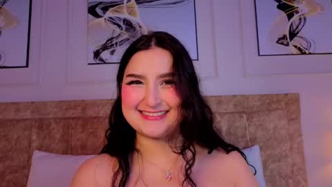 Snapshot of zoe_moon__ chatting on June 8, 3:01 pm zoe_moon__ online show from June 8, 3:01 pm