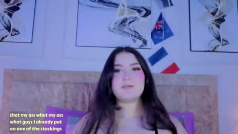 Snapshot of zoe_moon__ chatting on June 22, 1:41 pm zoe_moon__ online show from June 22, 1:41 pm