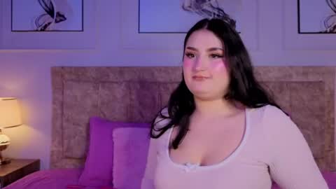 Snapshot of zoe_moon__ chatting on July 15, 12:54 pm zoe_moon__ online show from July 15, 12:54 pm