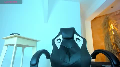 Snapshot of zoe_rose4 chatting on September 27, 7:30 pm zoe_rose4 online show from September 27, 7:30 pm