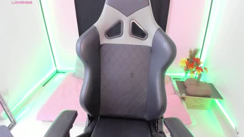 zoe_sullivan_ online show from December 26, 9:55 am