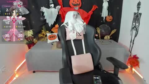 zoe_sullivan_ online show from October 9, 10:24 am