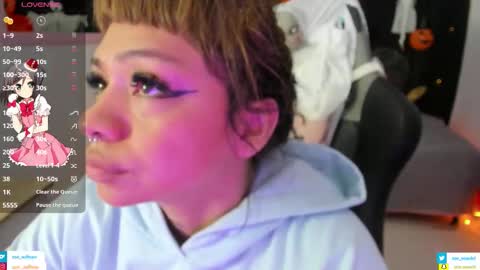 zoe_sullivan_ online show from October 23, 9:52 am