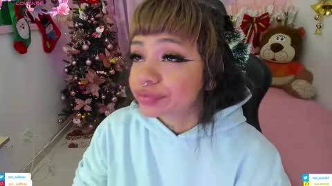 zoe_sullivan_ online show from December 2, 9:47 am