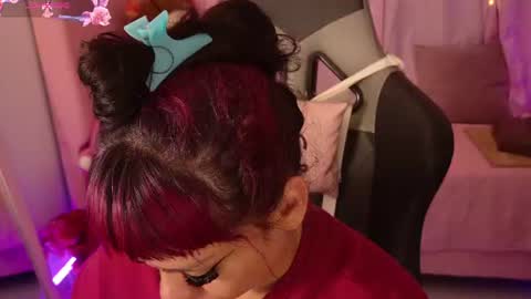 zoe_sullivan_ online show from June 22, 9:17 am