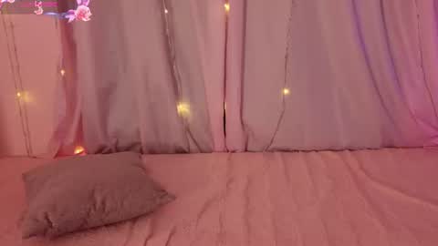 zoe_sullivan_ online show from June 29, 10:15 am