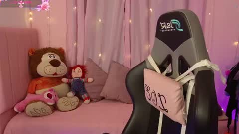 zoe_sullivan_ online show from July 11, 9:12 am