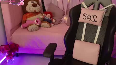 zoe_sullivan_ online show from July 29, 9:07 am