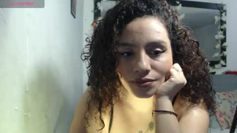 Snapshot of zoe_tai chatting on October 30, 9:11 am zoe tai online show from October 30, 9:11 am