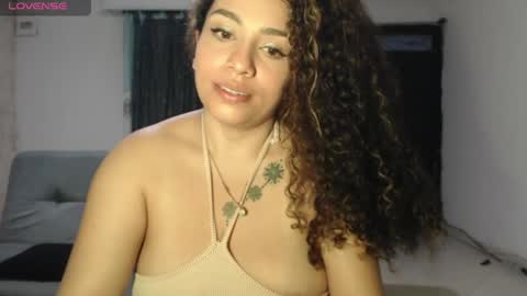 zoe tai online show from May 8, 10:42 am