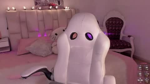 Zoe online show from May 19, 11:38 am