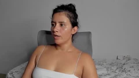Snapshot of zoe_wattson chatting on May 30, 12:52 am Zoe online show from May 30, 12:52 am