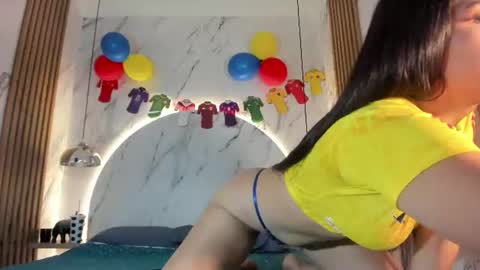 zoeblanc online show from July 3, 10:21 am
