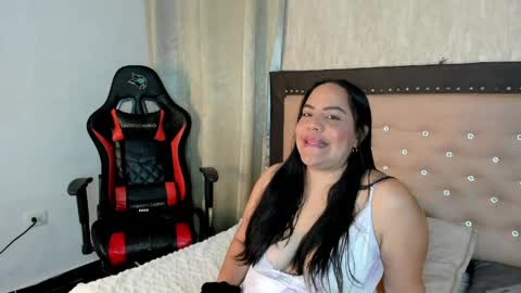 Snapshot of zoedeleon chatting on May 11, 7:22 pm zoedeleon online show from May 11, 7:22 pm