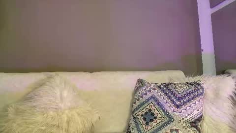 Snapshot of zoee_8 chatting on July 15, 3:17 pm ZOE online show from July 15, 3:17 pm